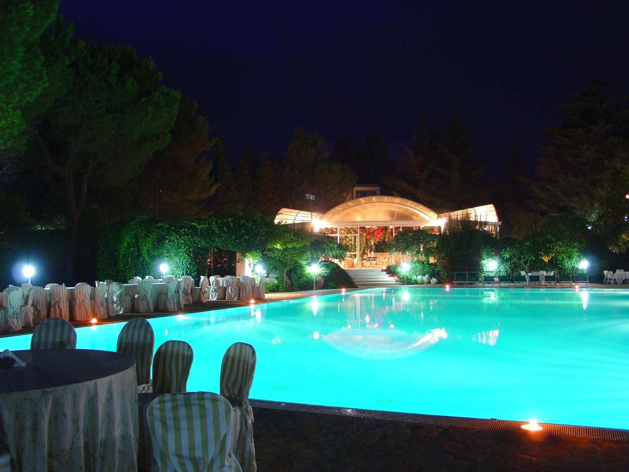 Hotel Sierra Silvana Selva Di Fasano Luaran gambar