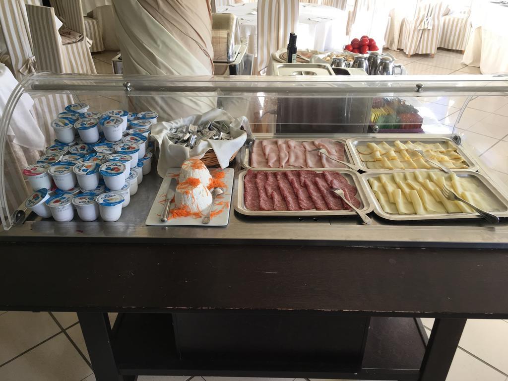 Hotel Sierra Silvana Selva Di Fasano Luaran gambar