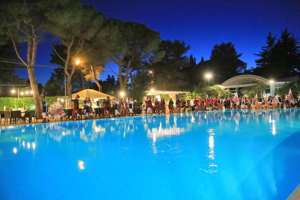 Hotel Sierra Silvana Selva Di Fasano Luaran gambar